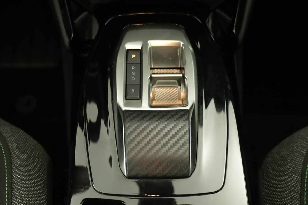 peugeot-e-208-2024-eletrico-0cc