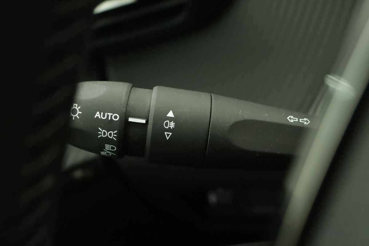 peugeot-e-208-2024-eletrico-0cc