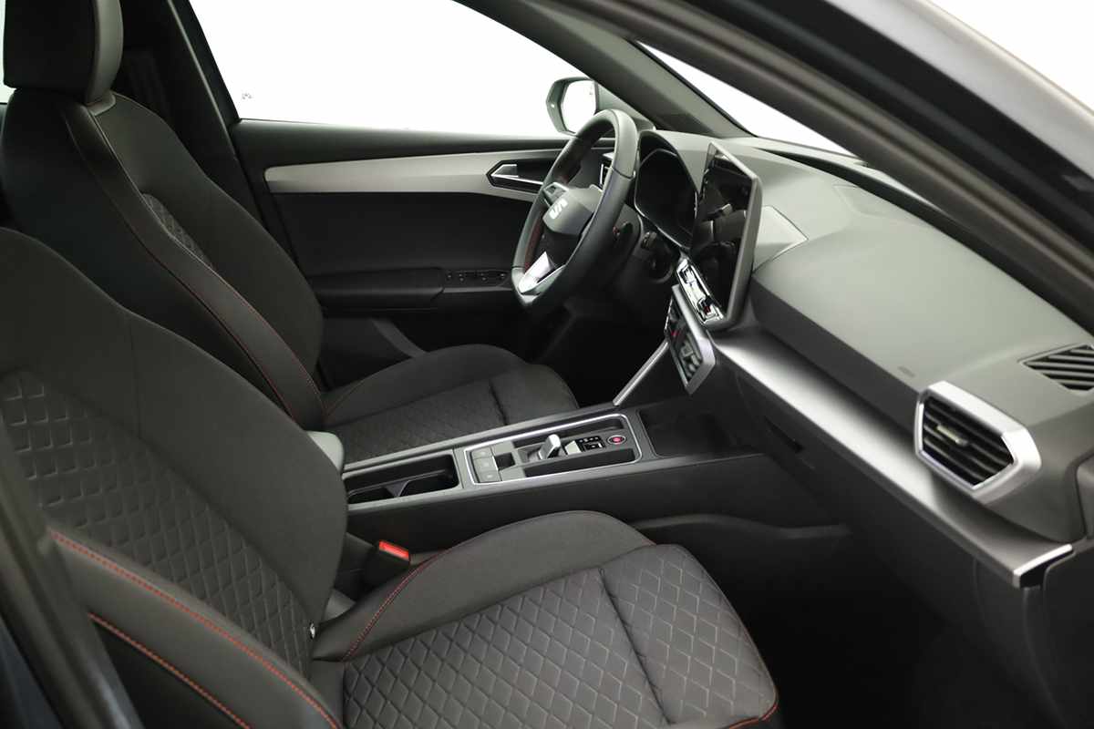 seat-leon-st-2025-hibrido-a-gasolina-1498cc
