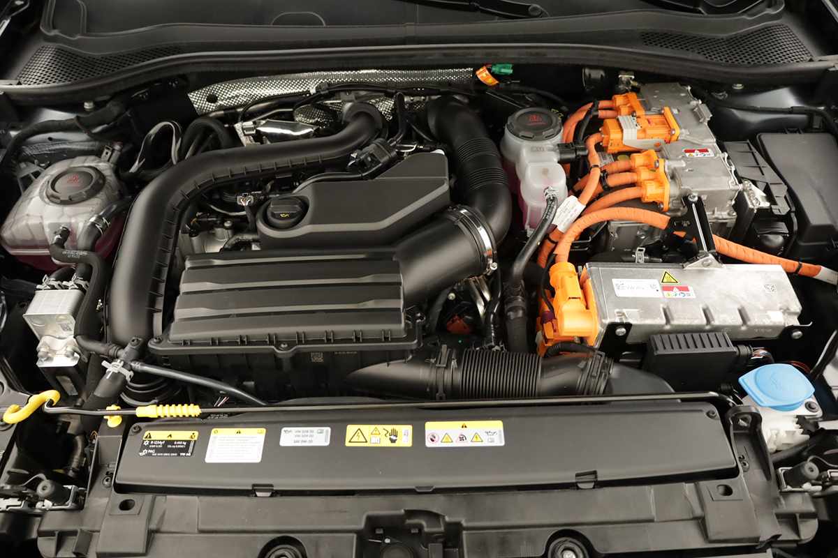 seat-leon-st-2025-hibrido-a-gasolina-1498cc