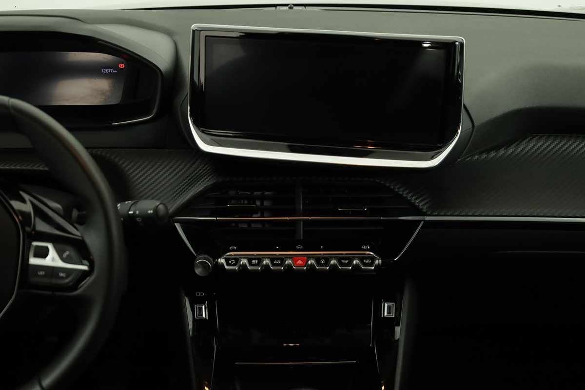 peugeot-208-2025-gasolina-1199cc