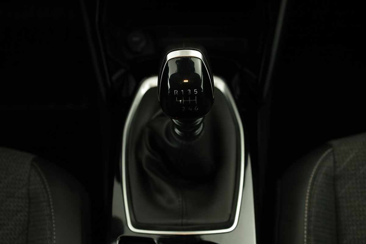 peugeot-208-2025-gasolina-1199cc