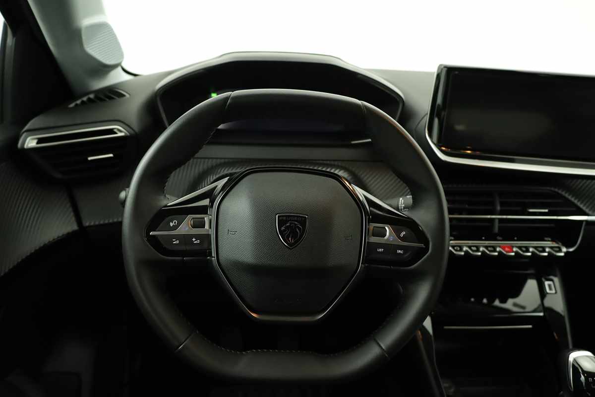 peugeot-208-2025-gasolina-1199cc