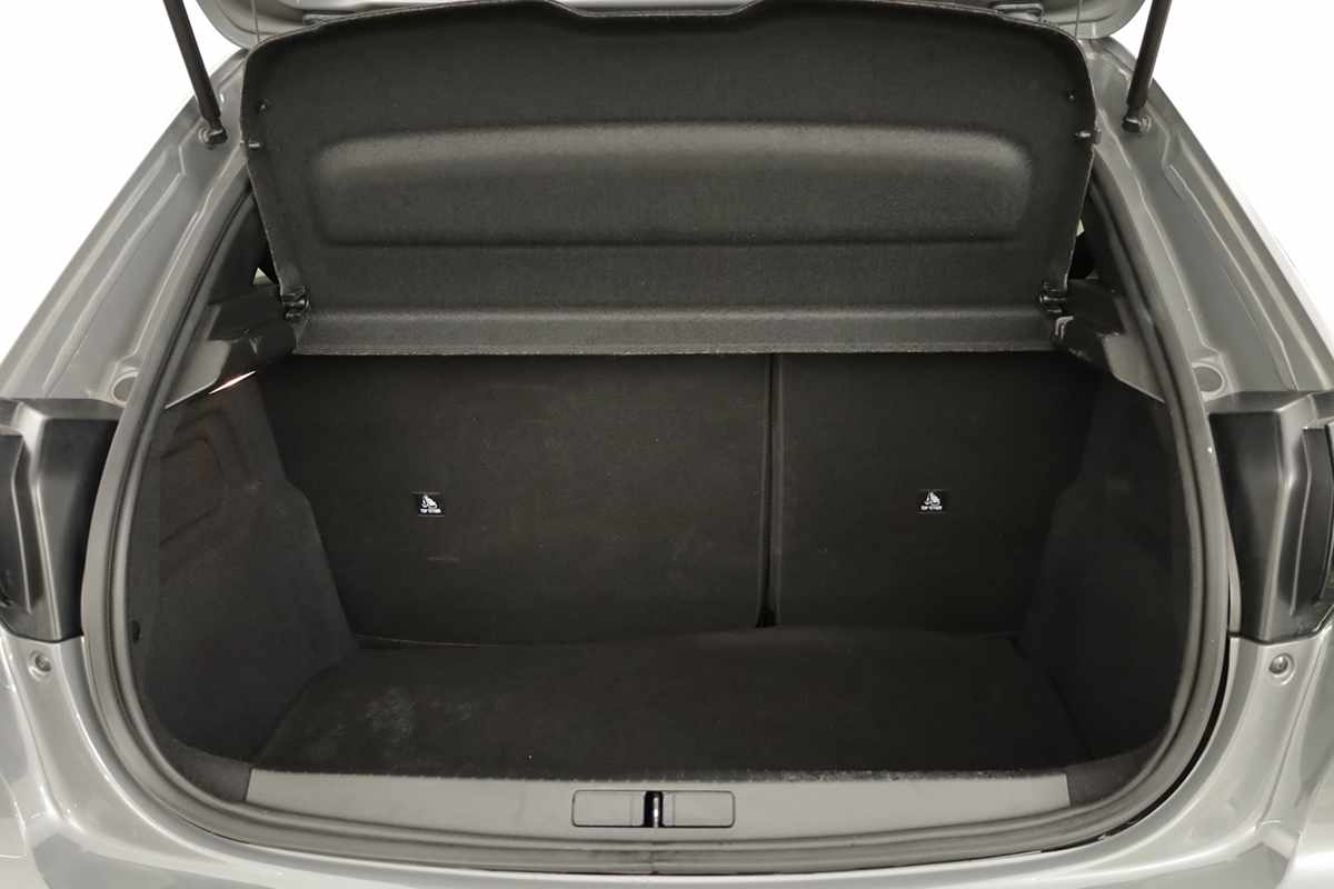 peugeot-208-2025-gasolina-1199cc
