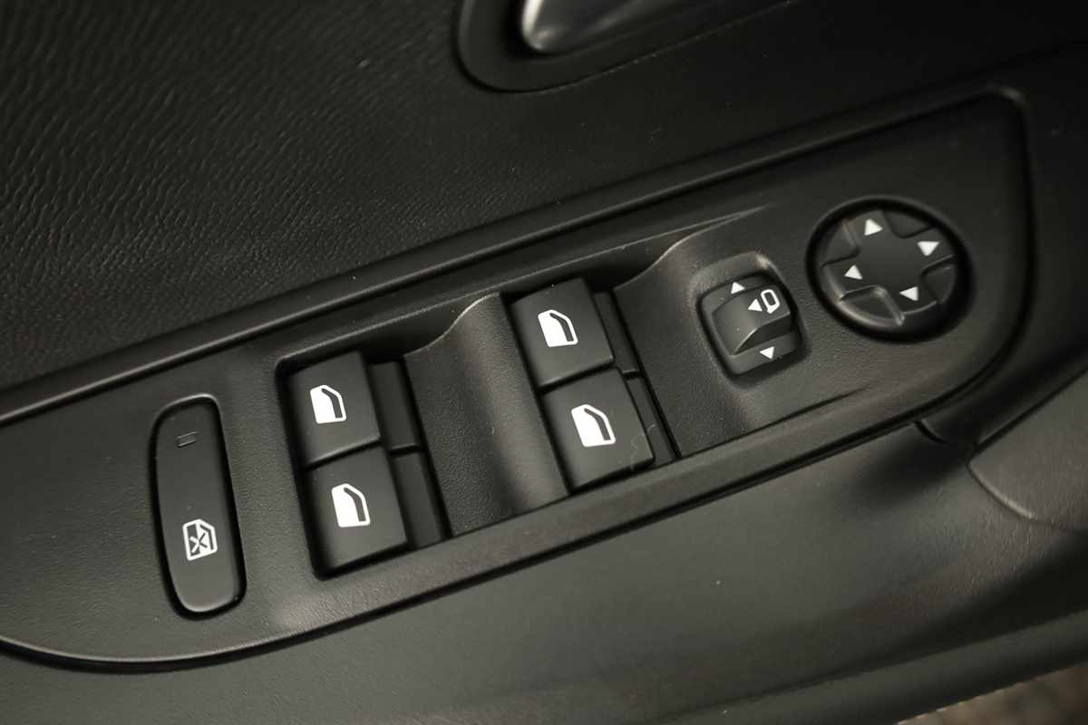 peugeot-2008-2025-gasolina-1199cc