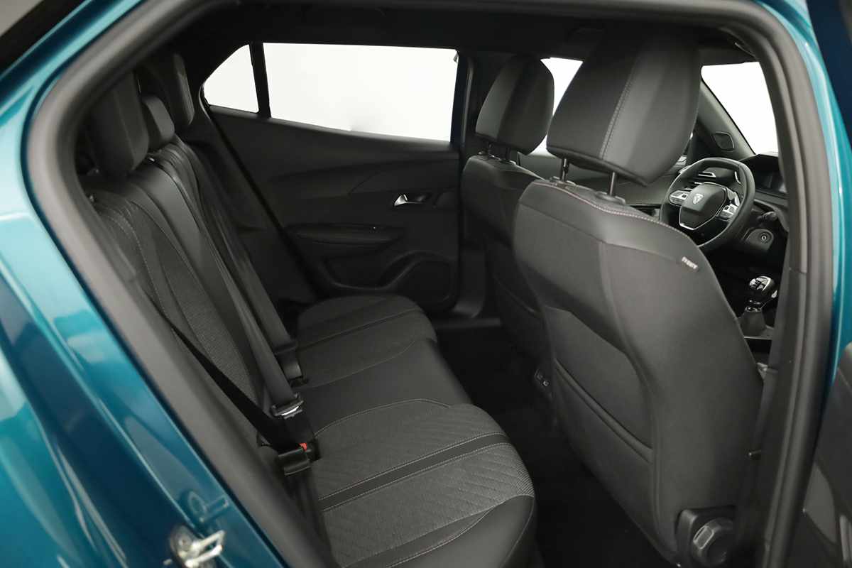 peugeot-2008-2025-gasolina-1199cc