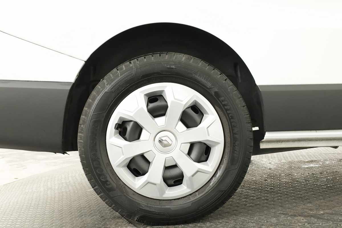 renault-trafic-2023-diesel-1997cc