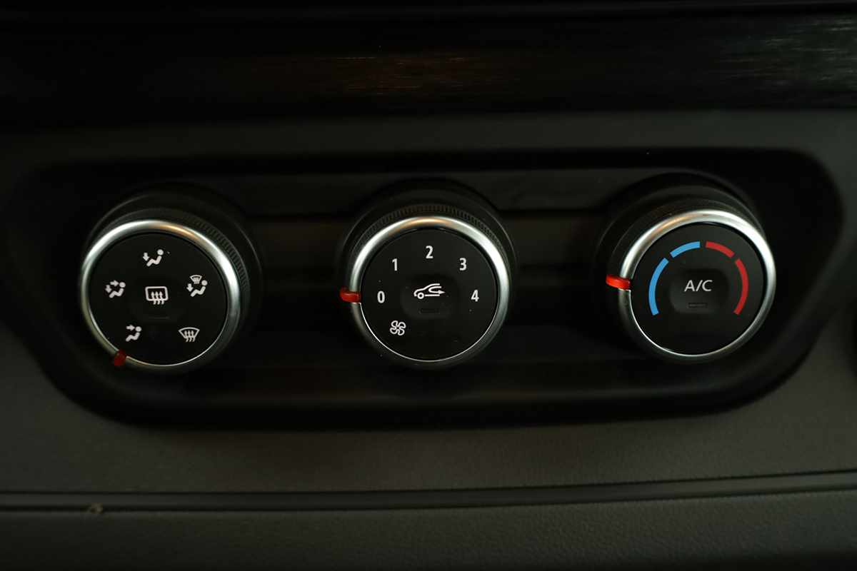 renault-trafic-2023-diesel-1997cc