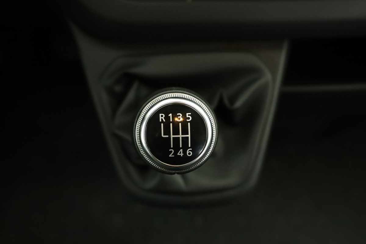 renault-trafic-2023-diesel-1997cc