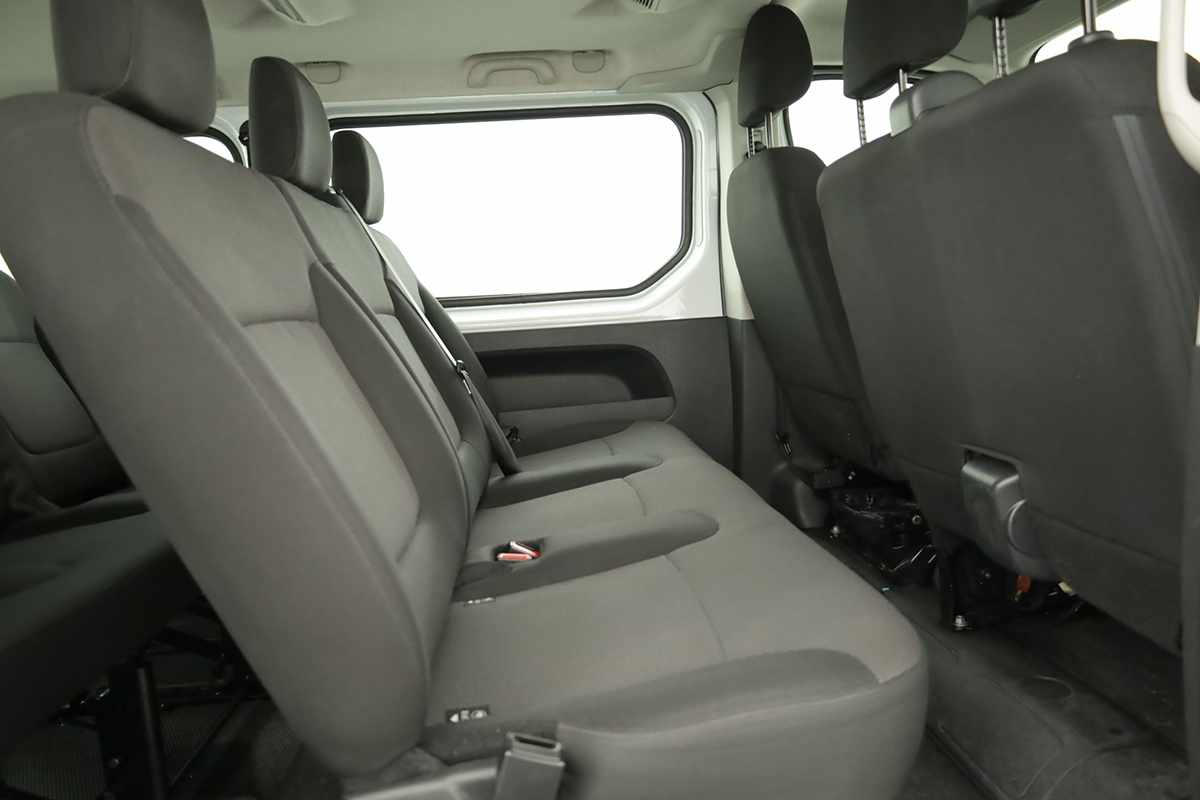 renault-trafic-2023-diesel-1997cc