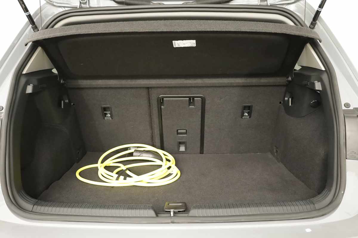 volkswagen-golf-2025-hibrido-a-gasolina-1498cc