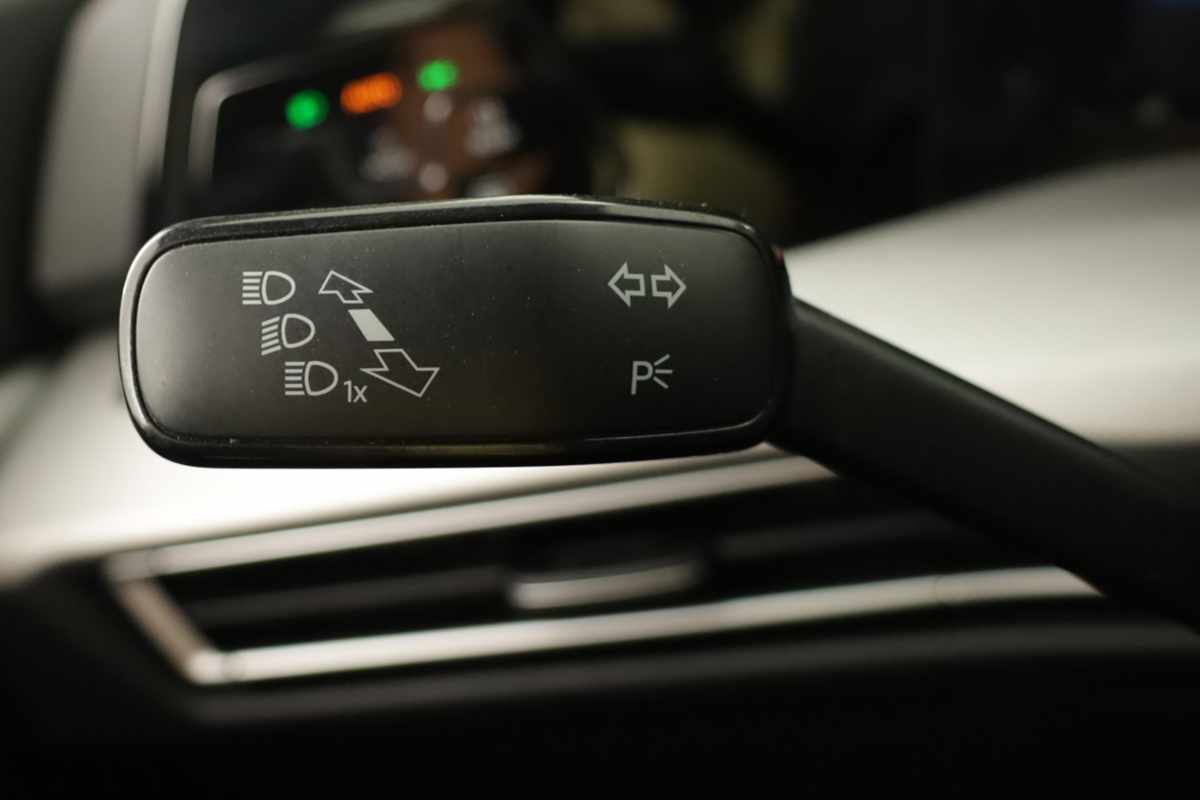 volkswagen-golf-2025-hibrido-a-gasolina-1498cc