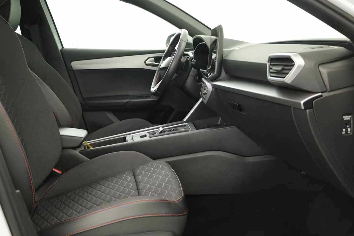 seat-leon-st-2025-hibrido-a-gasolina-1498cc