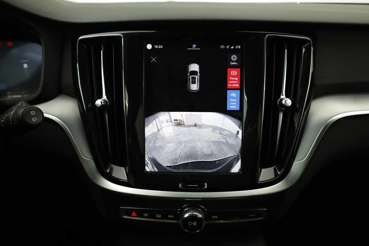 volvo-v60-2025-hibrido-a-gasolina-1969cc