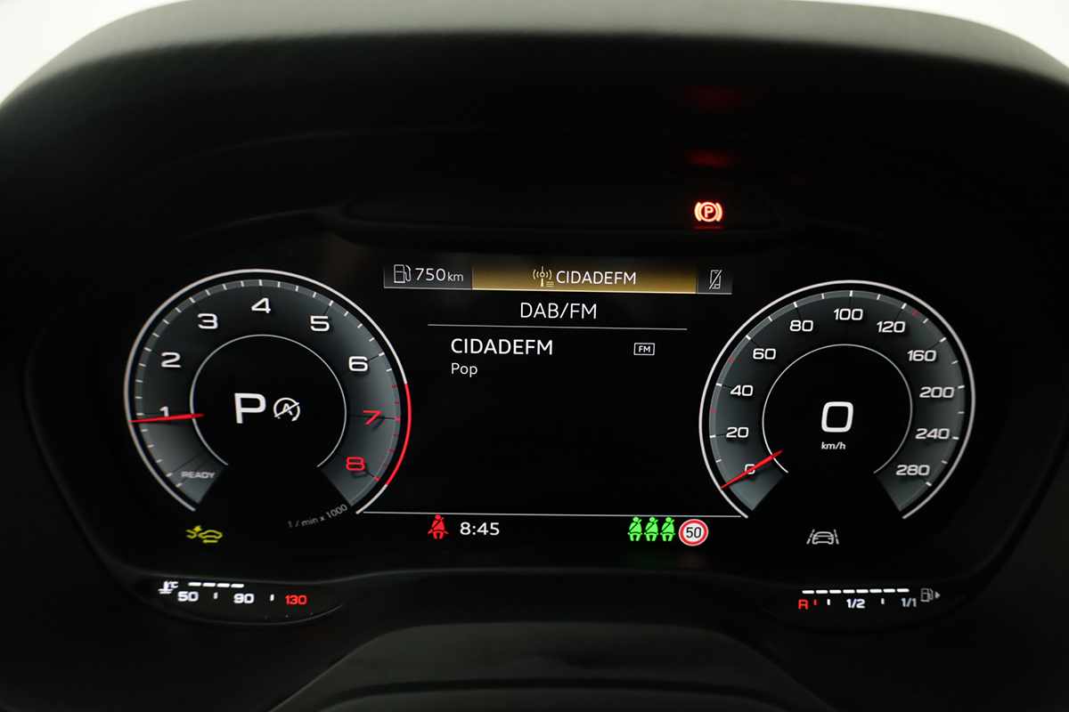 audi-q2-2025-gasolina-1498cc