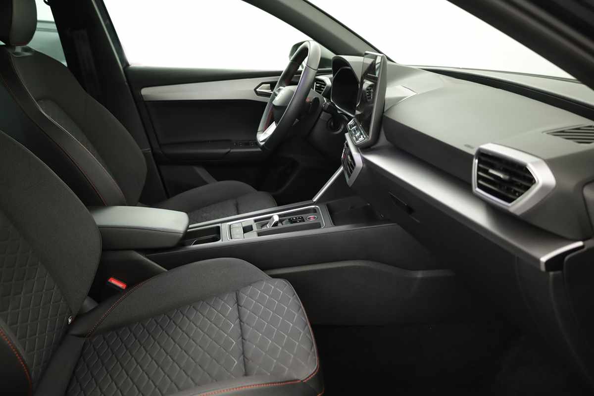 seat-leon-st-2025-hibrido-a-gasolina-1498cc
