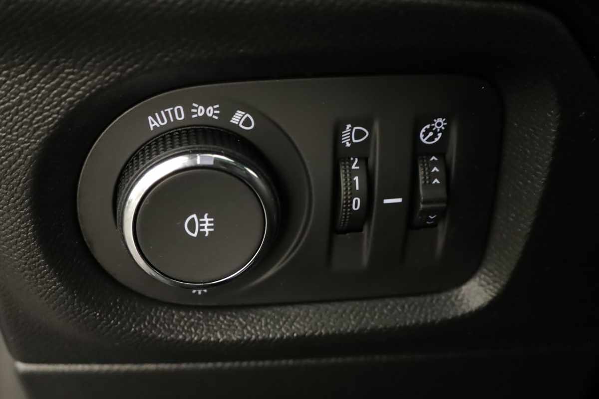 opel-corsa-2025-gasolina-1199cc