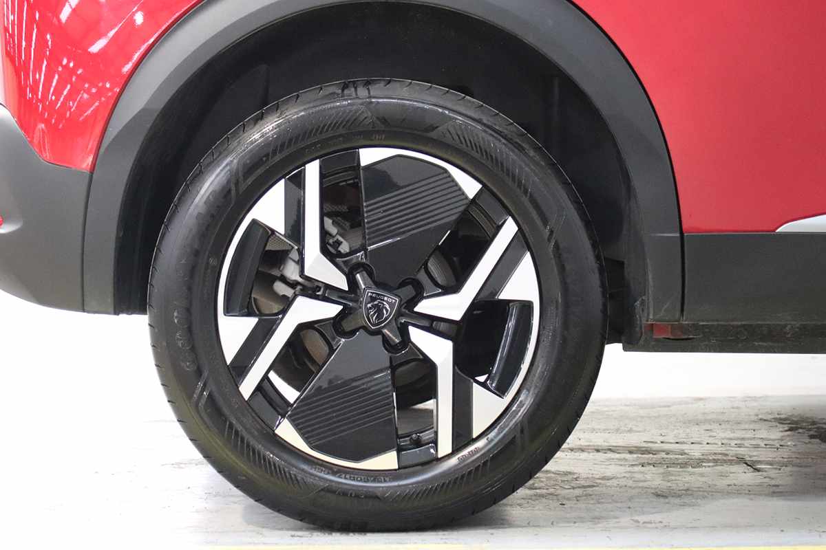 peugeot-2008-2024-gasolina-1199cc
