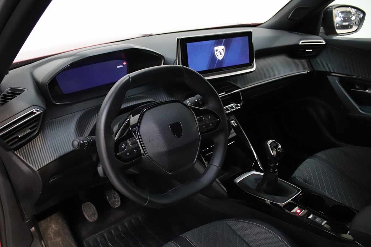 peugeot-2008-2024-gasolina-1199cc