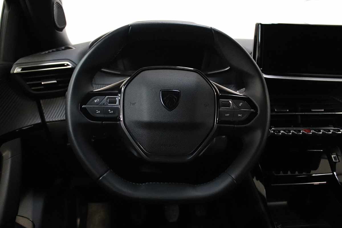 peugeot-2008-2024-gasolina-1199cc