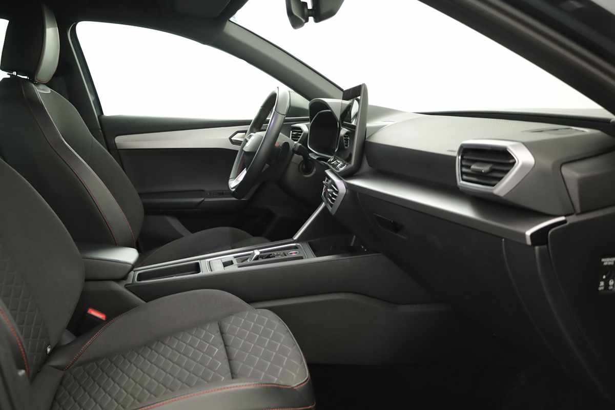 seat-leon-st-2025-hibrido-a-gasolina-1498cc