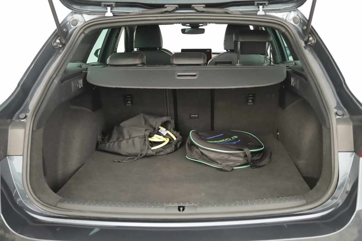 seat-leon-st-2025-hibrido-a-gasolina-1498cc