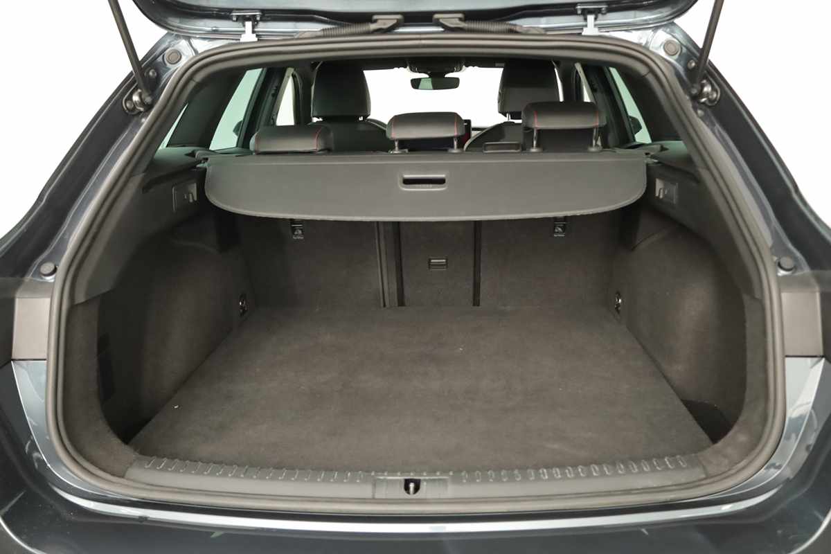 seat-leon-st-2025-hibrido-a-gasolina-1498cc