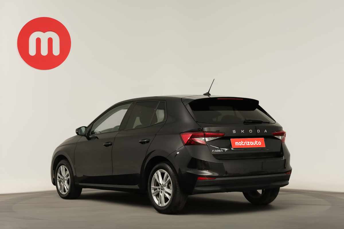 skoda-fabia-2025-gasolina-999cc