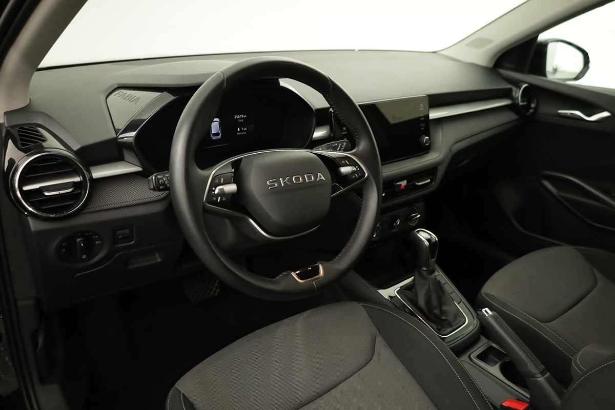 skoda-fabia-2025-gasolina-999cc
