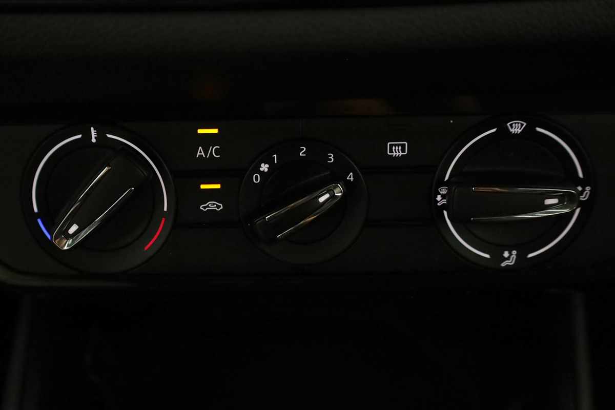 skoda-fabia-2025-gasolina-999cc