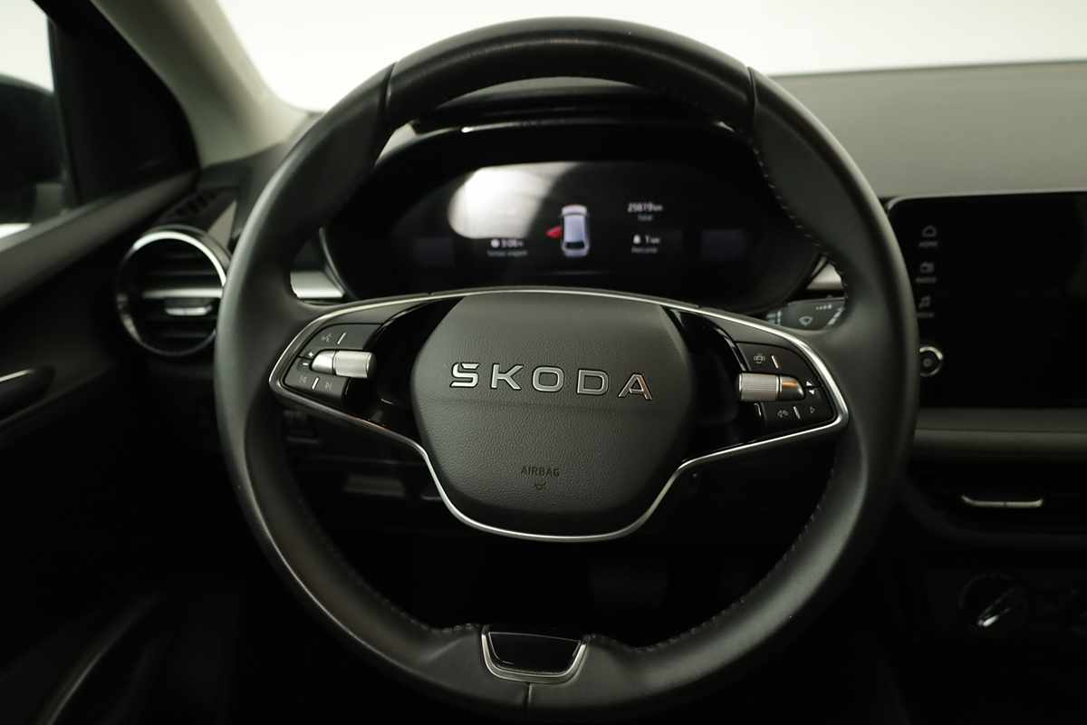 skoda-fabia-2025-gasolina-999cc