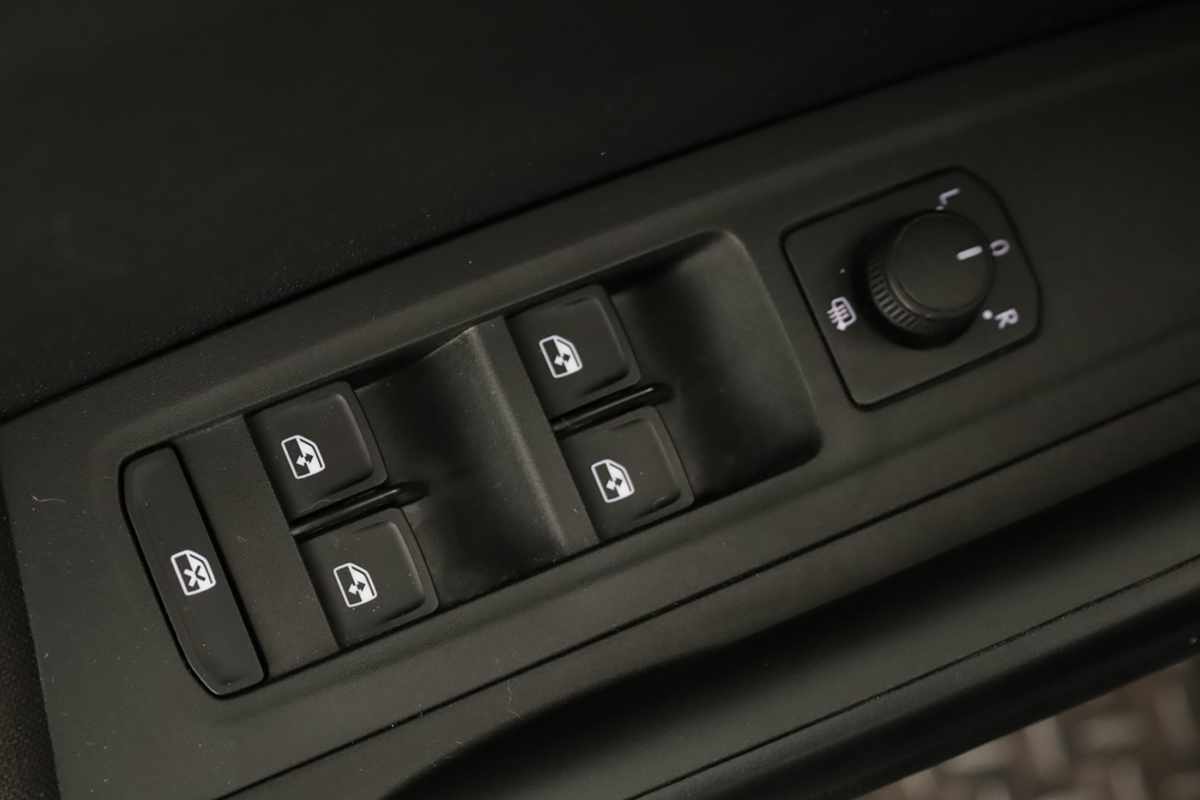 skoda-fabia-2025-gasolina-999cc