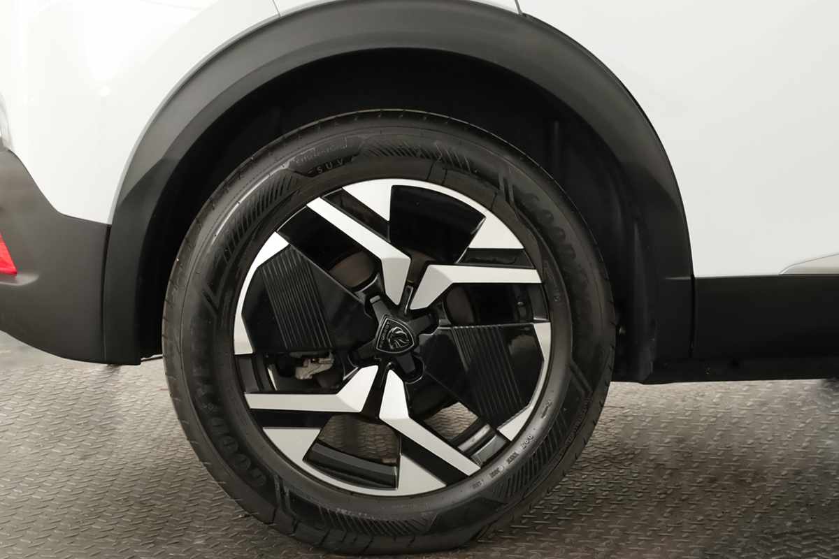 peugeot-e-2008-2025-eletrico-0cc