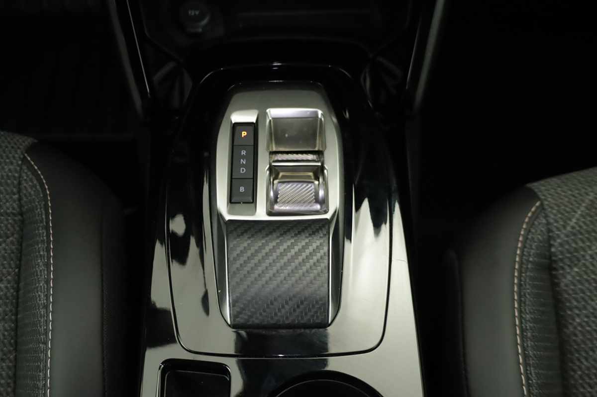 peugeot-e-2008-2025-eletrico-0cc