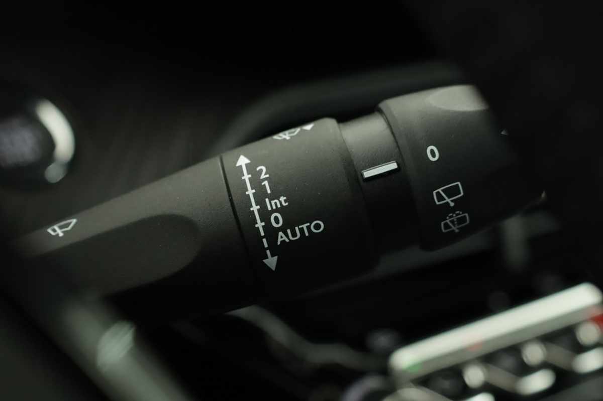 peugeot-e-2008-2025-eletrico-0cc