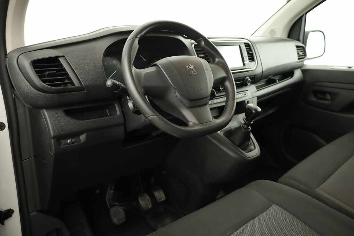 peugeot-expert-2024-diesel-1499cc