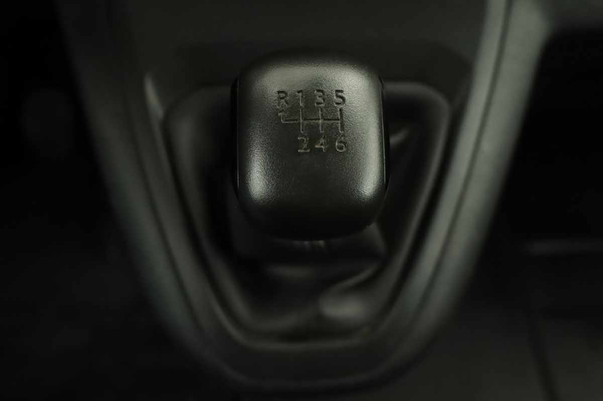 peugeot-expert-2024-diesel-1499cc