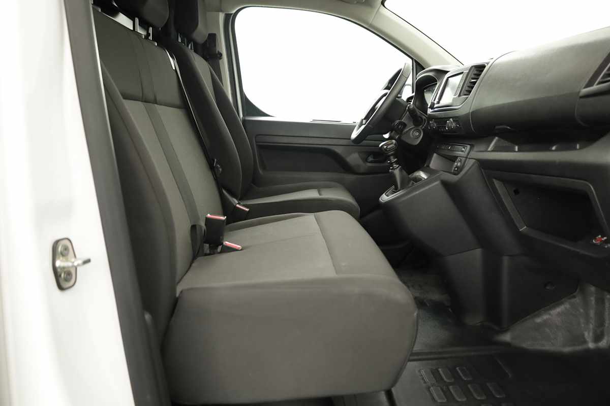 peugeot-expert-2024-diesel-1499cc
