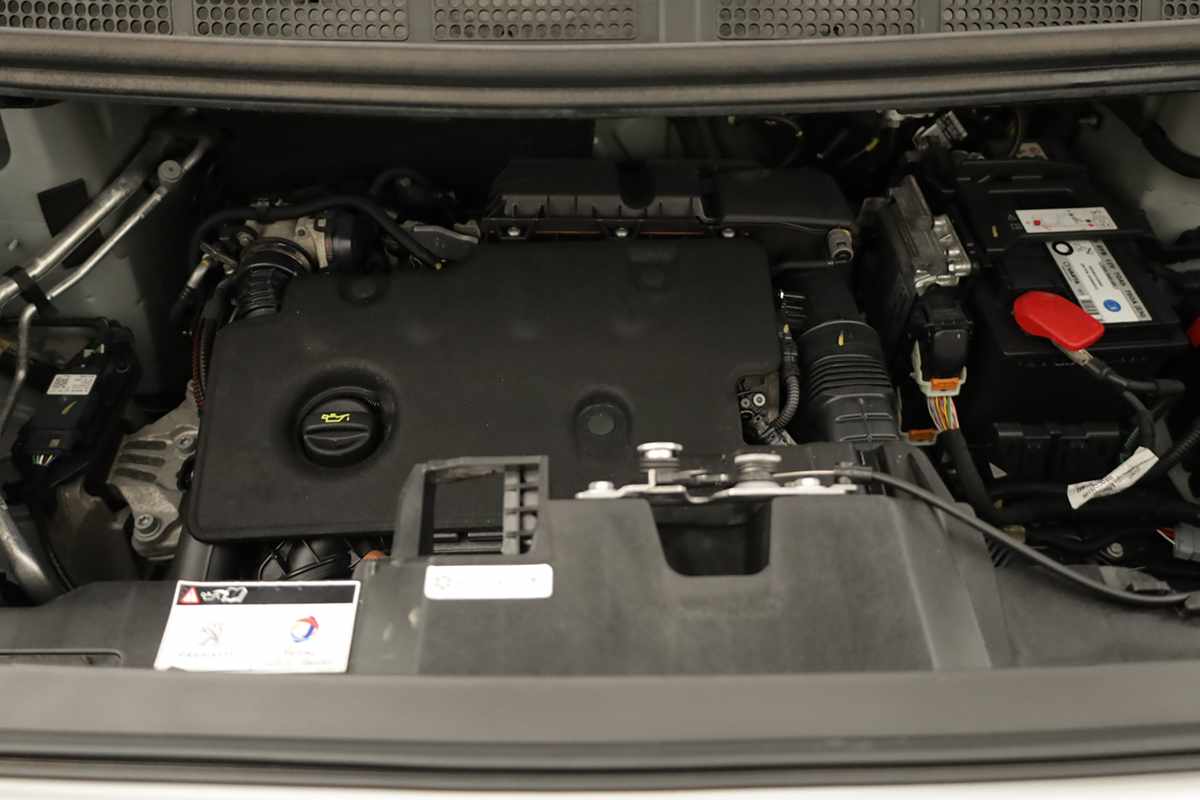 peugeot-expert-2024-diesel-1499cc
