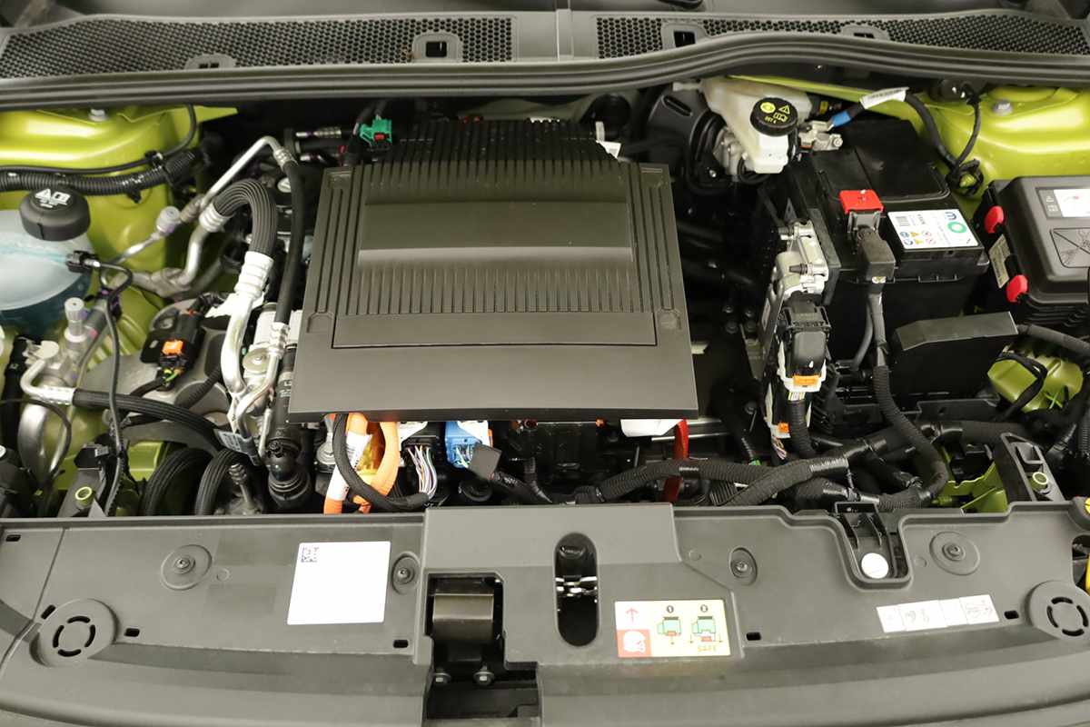 peugeot-e-208-2025-eletrico-0cc