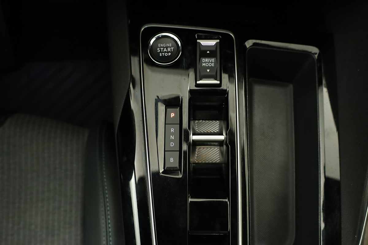 peugeot-3008-2024-hibrido-a-gasolina-1598cc