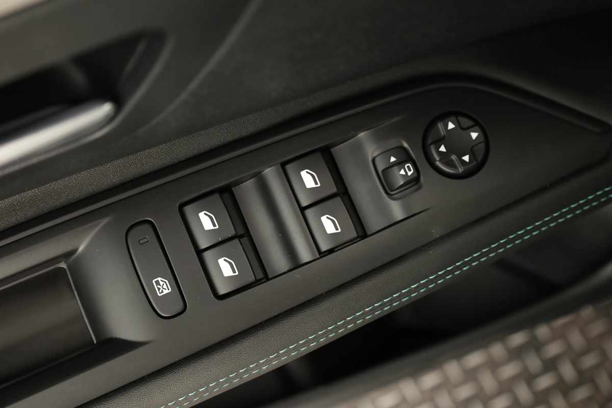 peugeot-3008-2024-hibrido-a-gasolina-1598cc
