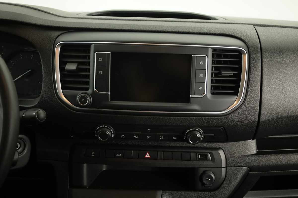 peugeot-expert-2023-diesel-1499cc