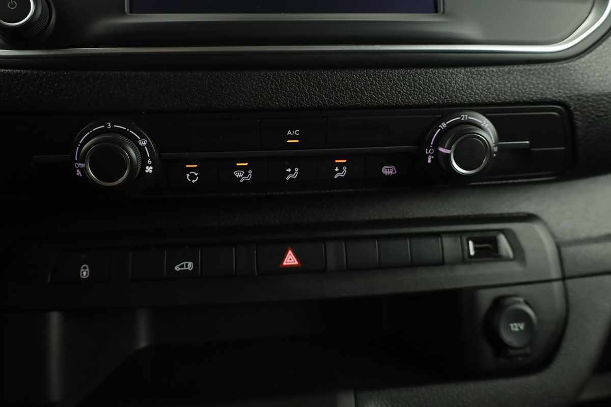 peugeot-expert-2023-diesel-1499cc