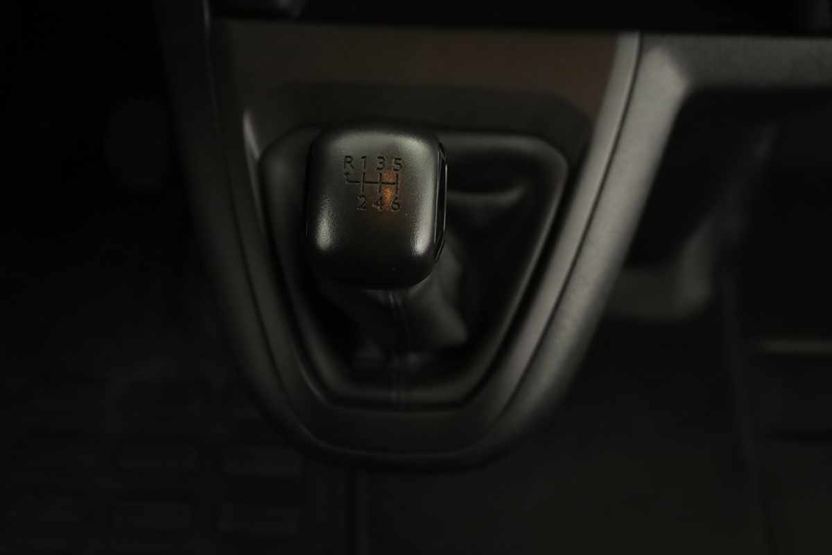 peugeot-expert-2023-diesel-1499cc
