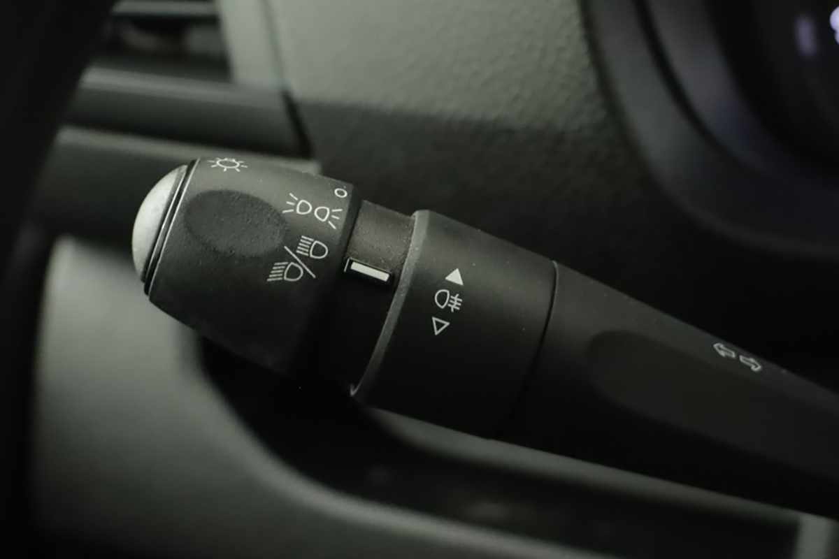 peugeot-expert-2023-diesel-1499cc