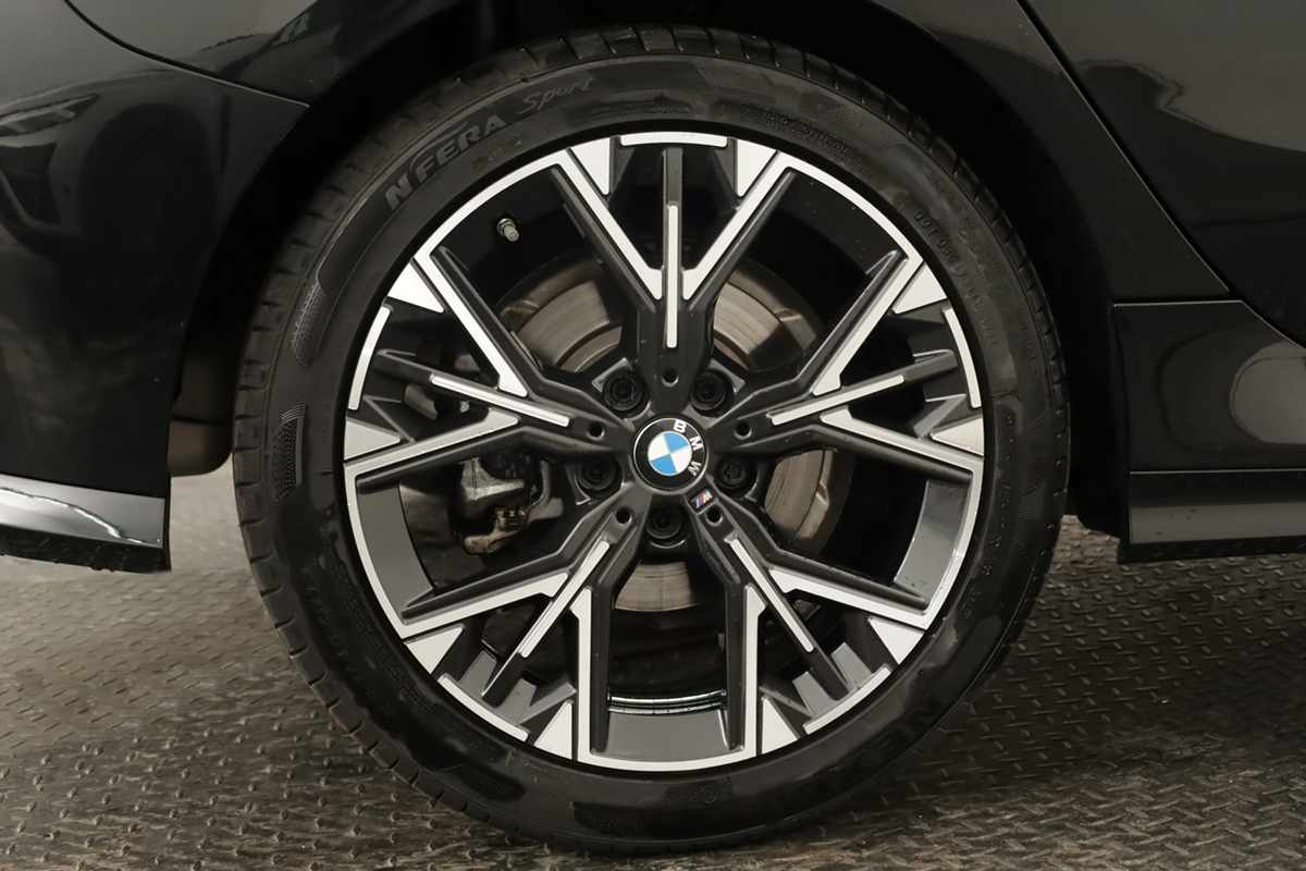 bmw-serie-1-2025-gasolina-1499cc