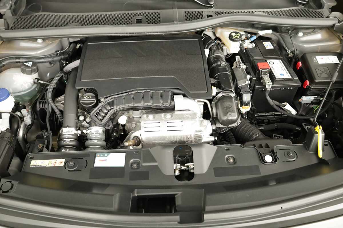 peugeot-2008-2024-gasolina-1199cc