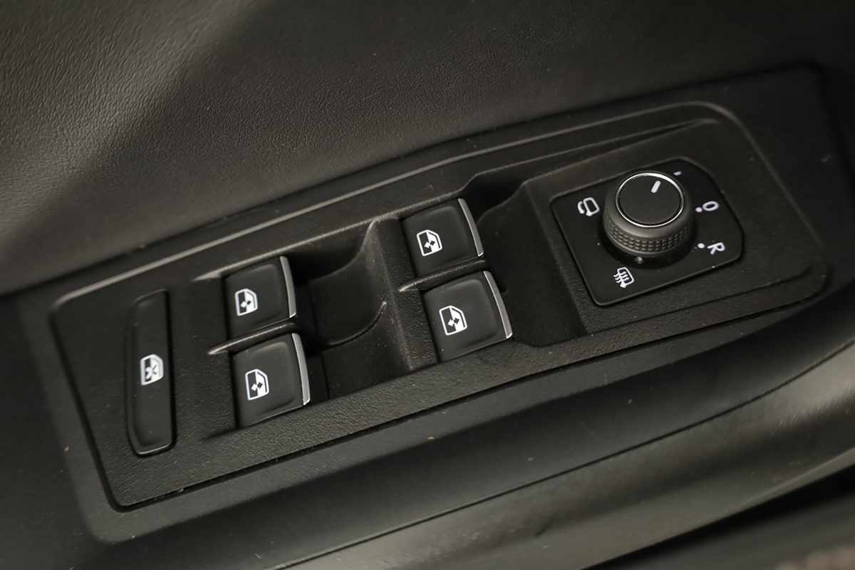 volkswagen-t-roc-2025-gasolina-999cc