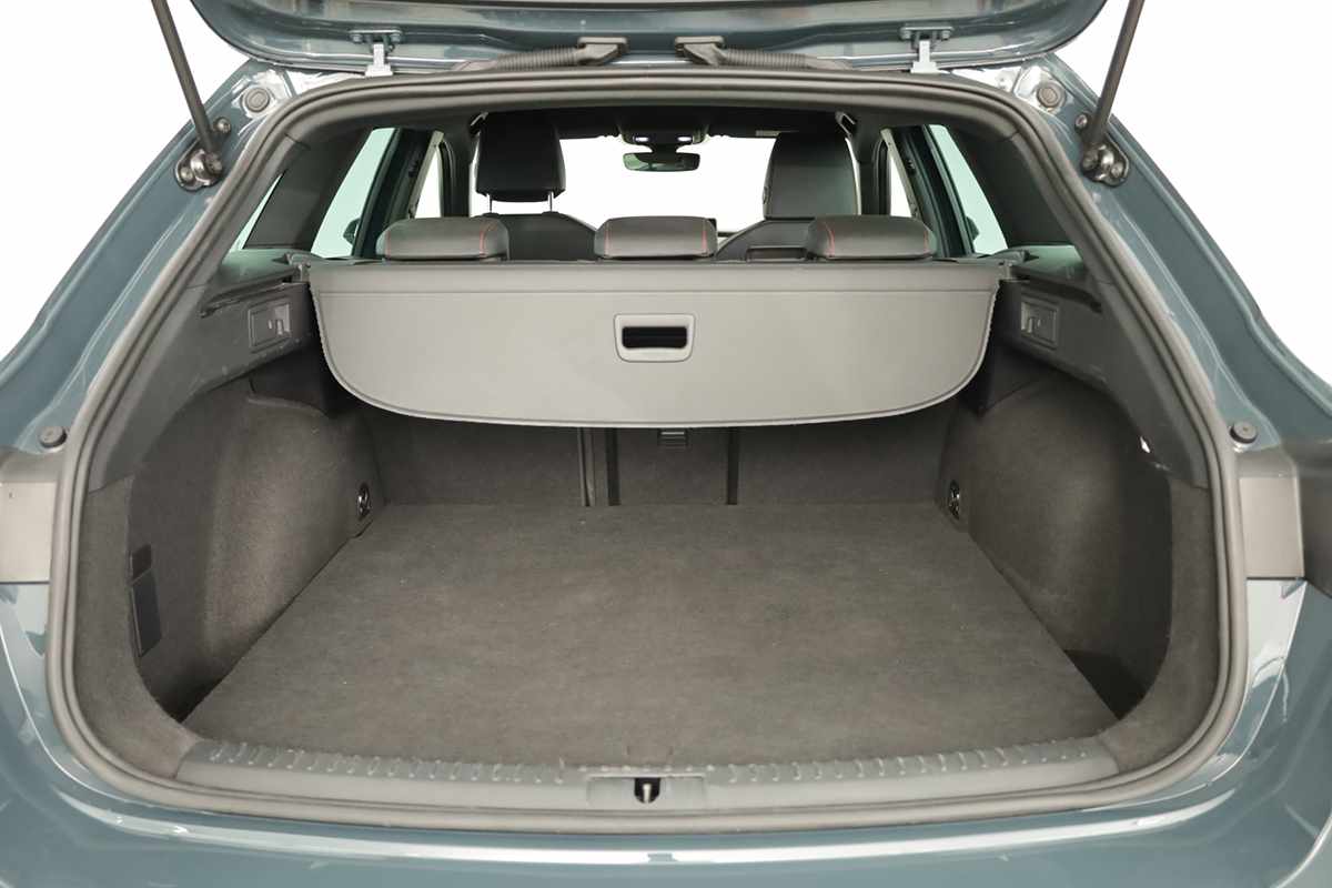 seat-leon-st-2025-hibrido-a-gasolina-1498cc